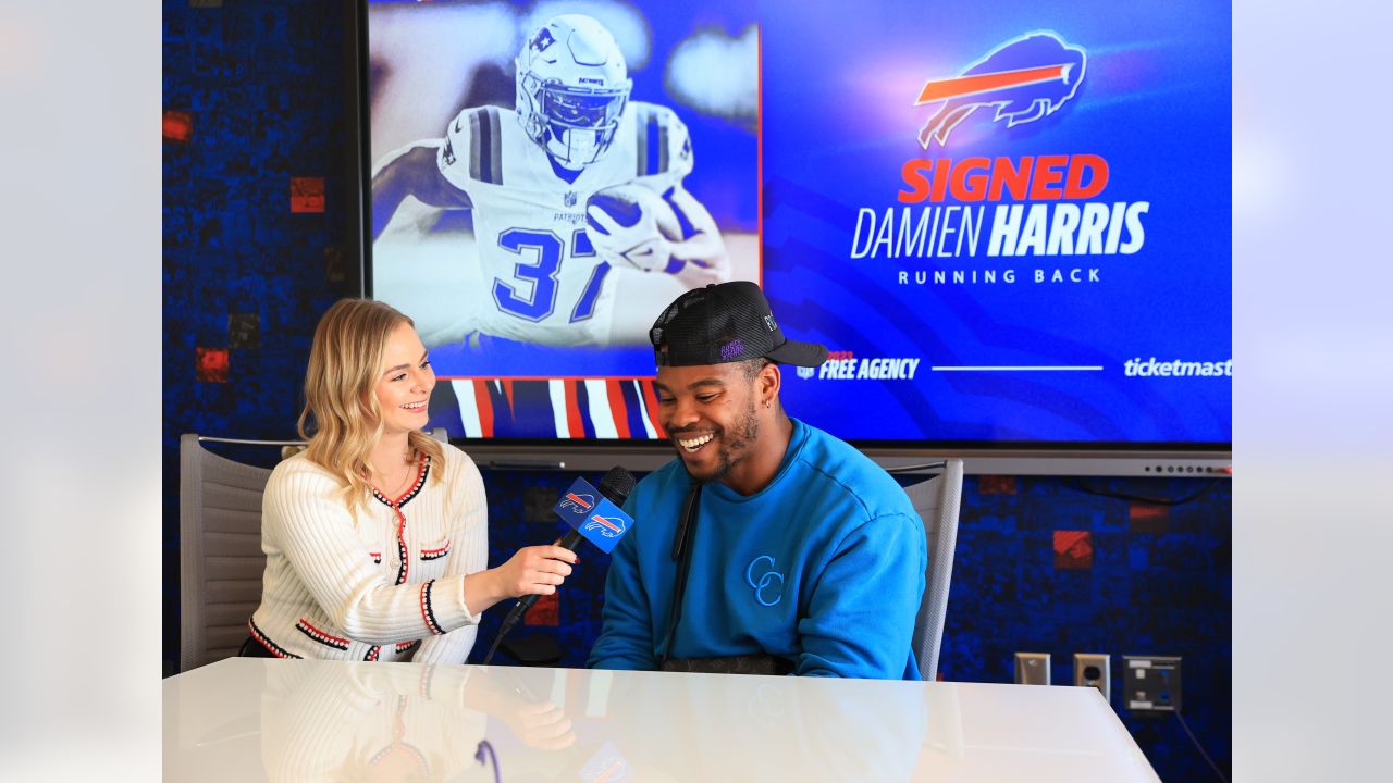 Best photos of Damien Harris' first day at One Bills Drive