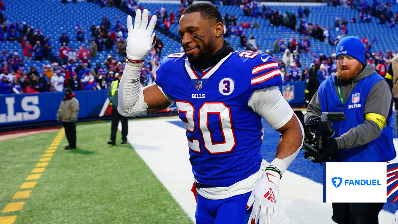 Damar Hamlin enters Buffalo Bills team locker room ahead of playoff game,  CBS broadcast shows