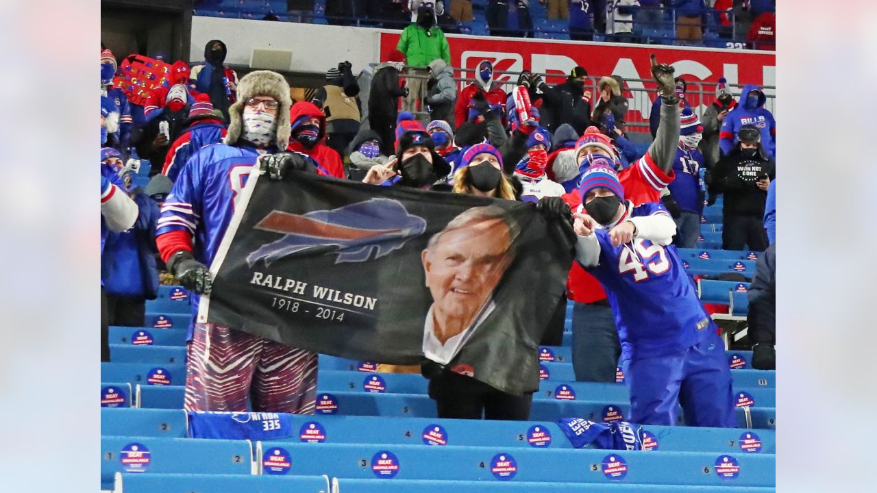 Bills banners and selfie stations transform the city leading up to playoff  game vs. Ravens