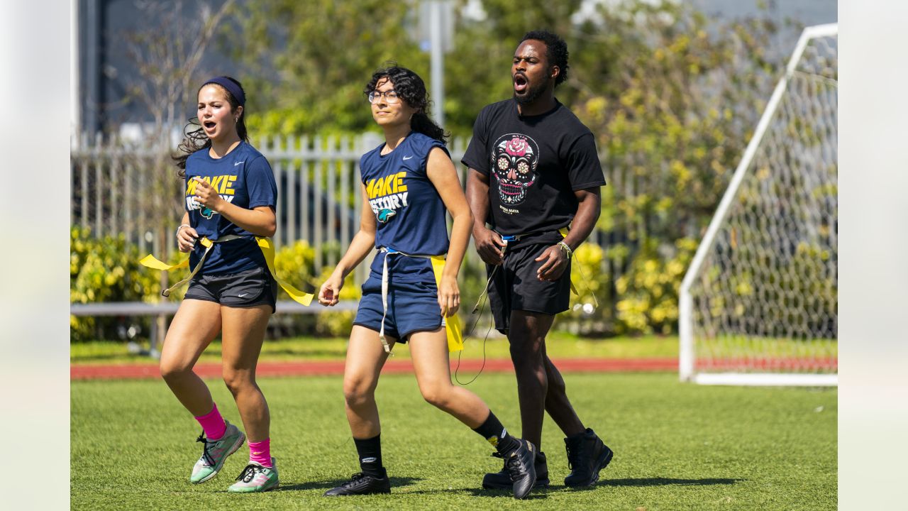 Bills' Isaiah McKenzie auditions for 'America's Got Talent' with NFL  Players Choir