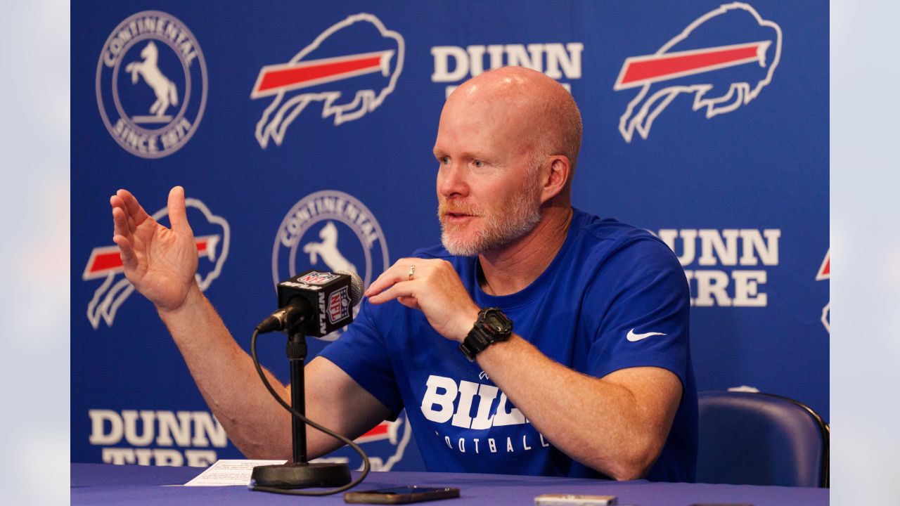 Bills coach Sean McDermott screams at refs and Twitter loves it