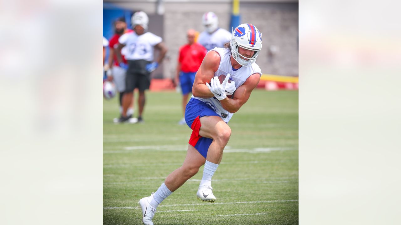 Buffalo Bills tight end Jacob Hollister (80) in action against the