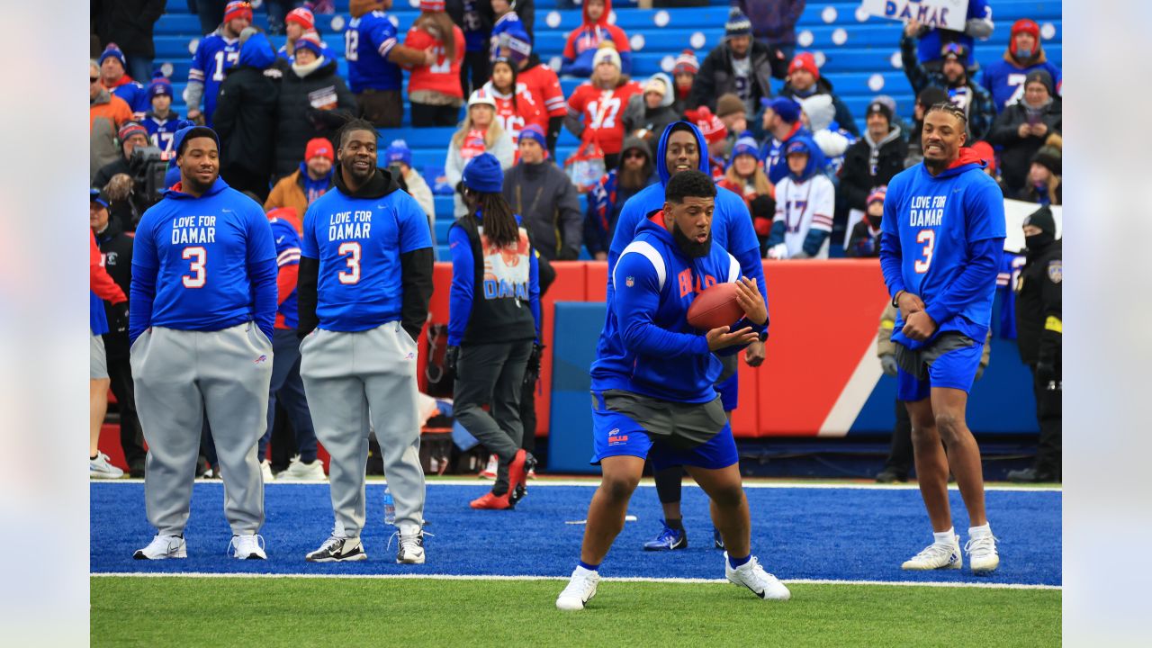 Love for Damar, Bills honor Damar Hamlin pregame