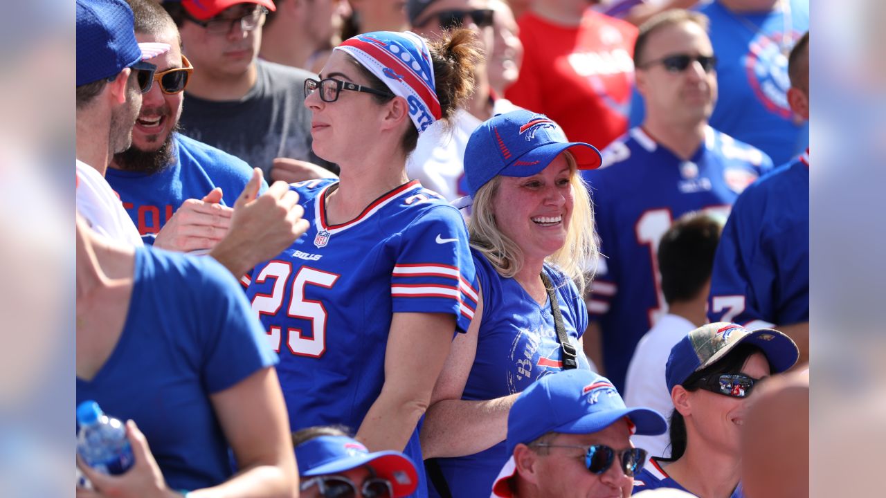 Say Cheese: Bills Fans at the 2018 Home Opener