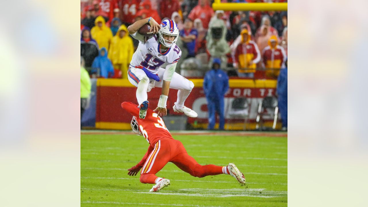 Firebaugh turns out for favorite son Josh Allen in his first pro game in  home state