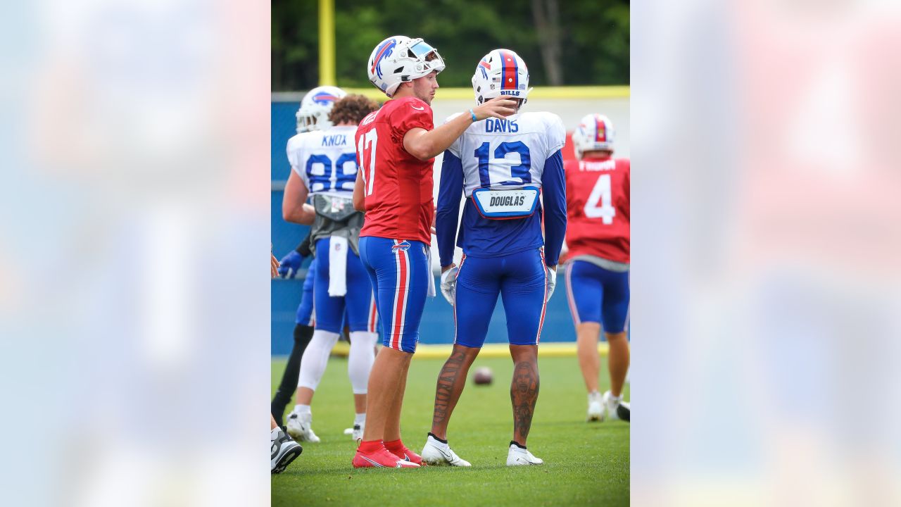 Dion Dawkins sends COVID-19 message to Bills fans