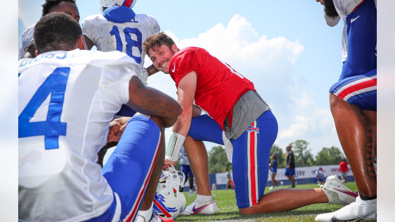 Bills observations: What and who stood out most from the 'Blue and Red'  practice? - The Athletic