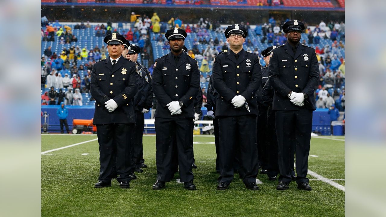 Buffalo Bills honor Officer Craig Lehner in pregame ceremony