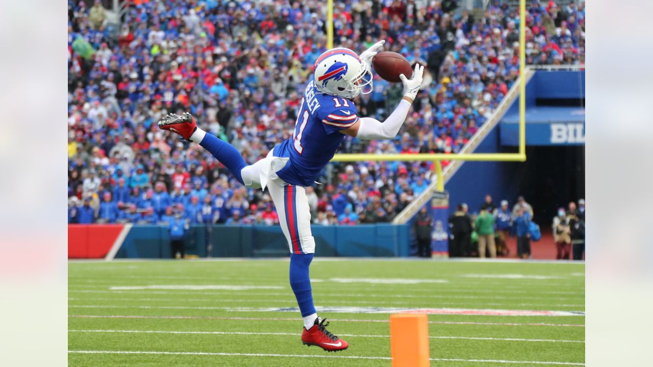 Bills fall to Colts 41-15, drop from top spot in AFC East