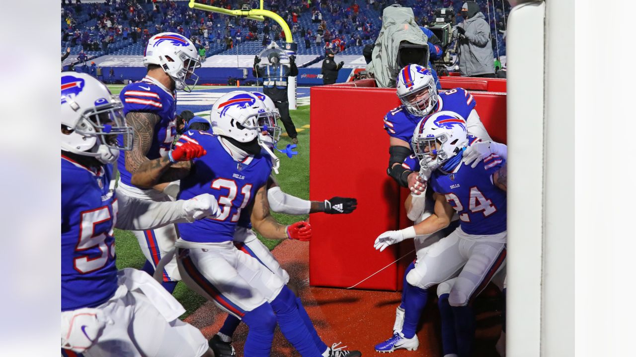 Bills fans react to Taron Johnson pick-six at Transit Drive-In (watch) 