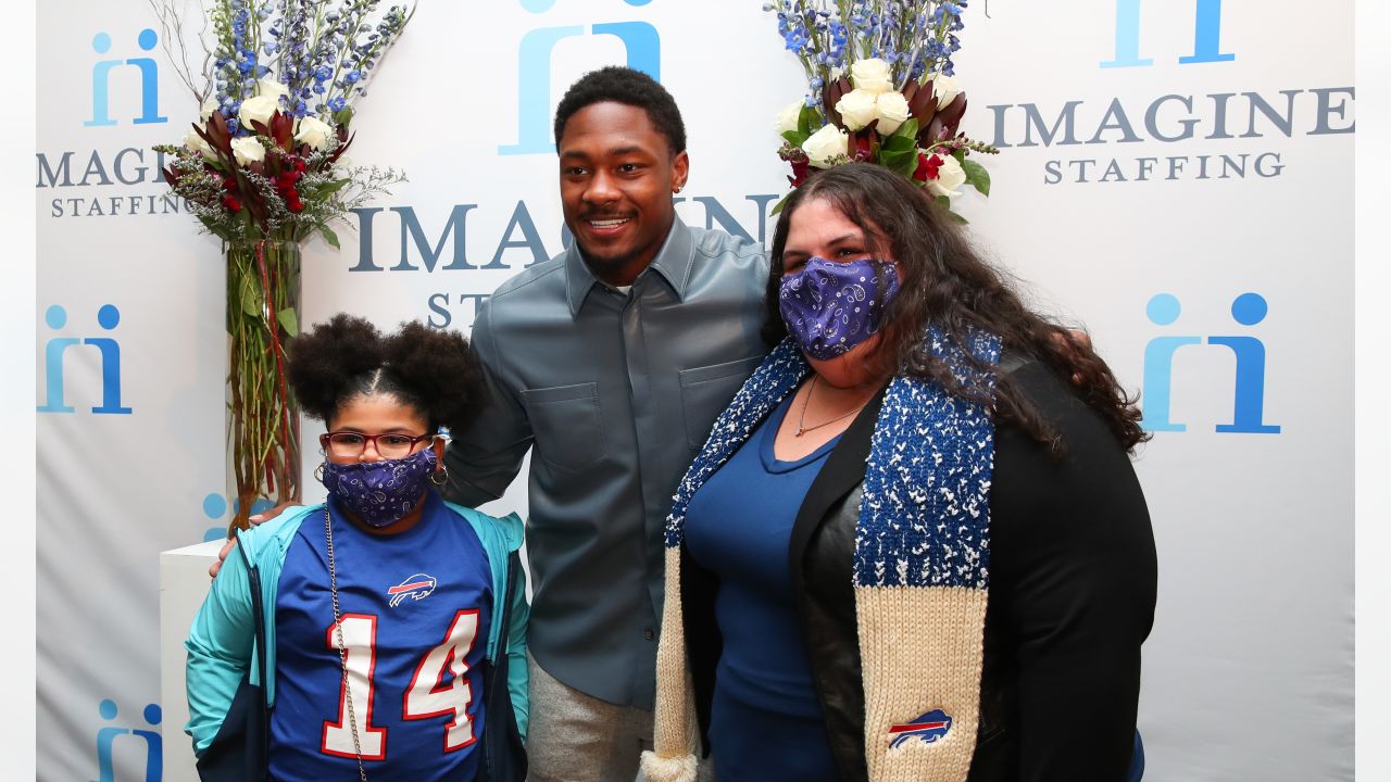 M&T Bank Signs Buffalo Bills Star Stefon Diggs for Collaborative  Partnership Focused on Making a Difference and Bringing People Together –  Buffalo FAMbase — #BillsMafia