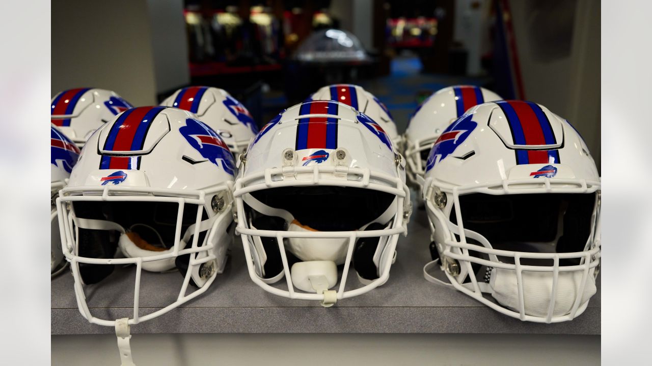 BUFFALO BILLS CURRENT STYLE SPEEDFLEX AUTHENTIC HELMET