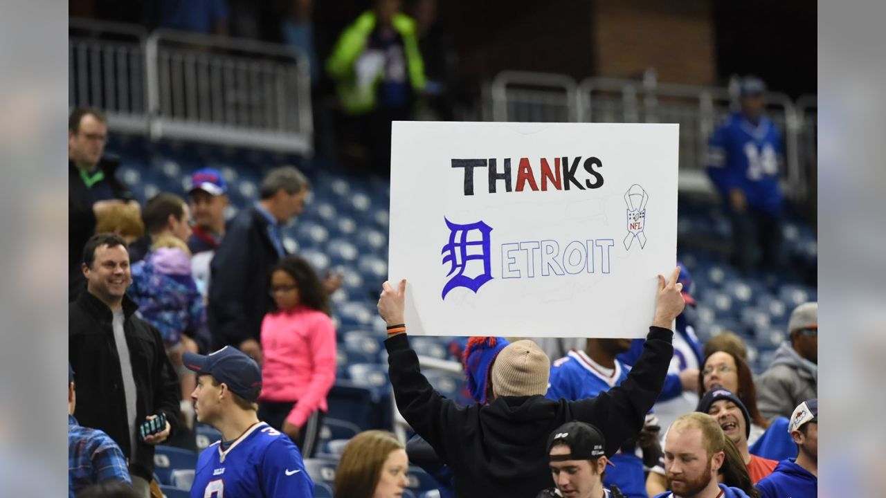 Buffalo Bills thankful for crowd, victory at Ford Field