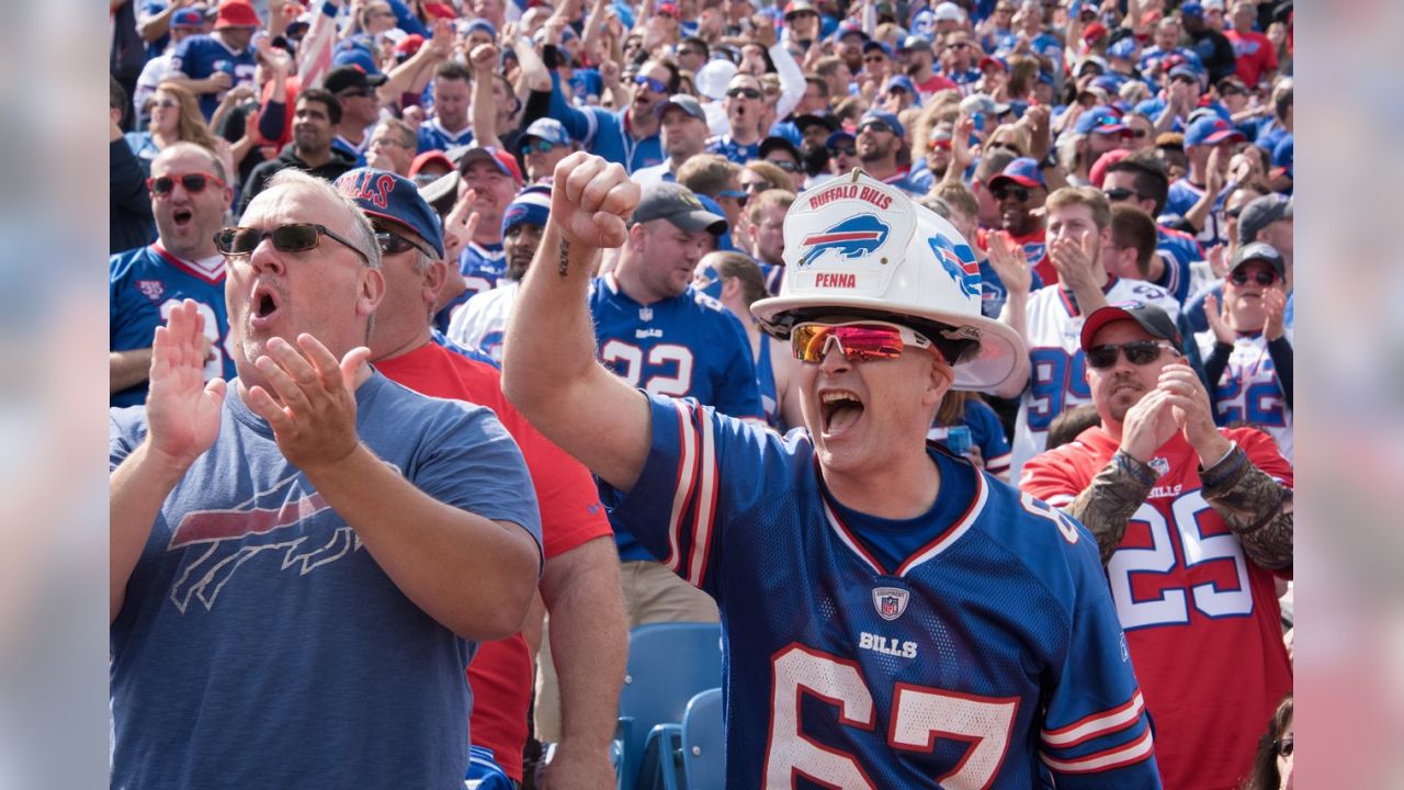 New York Jets vs. Buffalo Bills. Fans support on NFL Game. Silhouette of  supporters, big screen with two rivals in background Stock Photo - Alamy