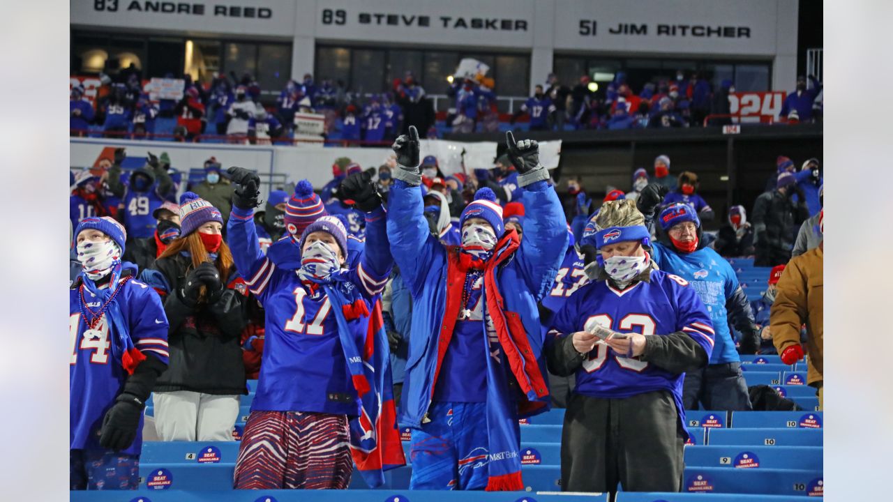 NFL on X: For the first time in 25 years, the @BuffaloBills are AFC East  Champions! #BillsMafia  / X