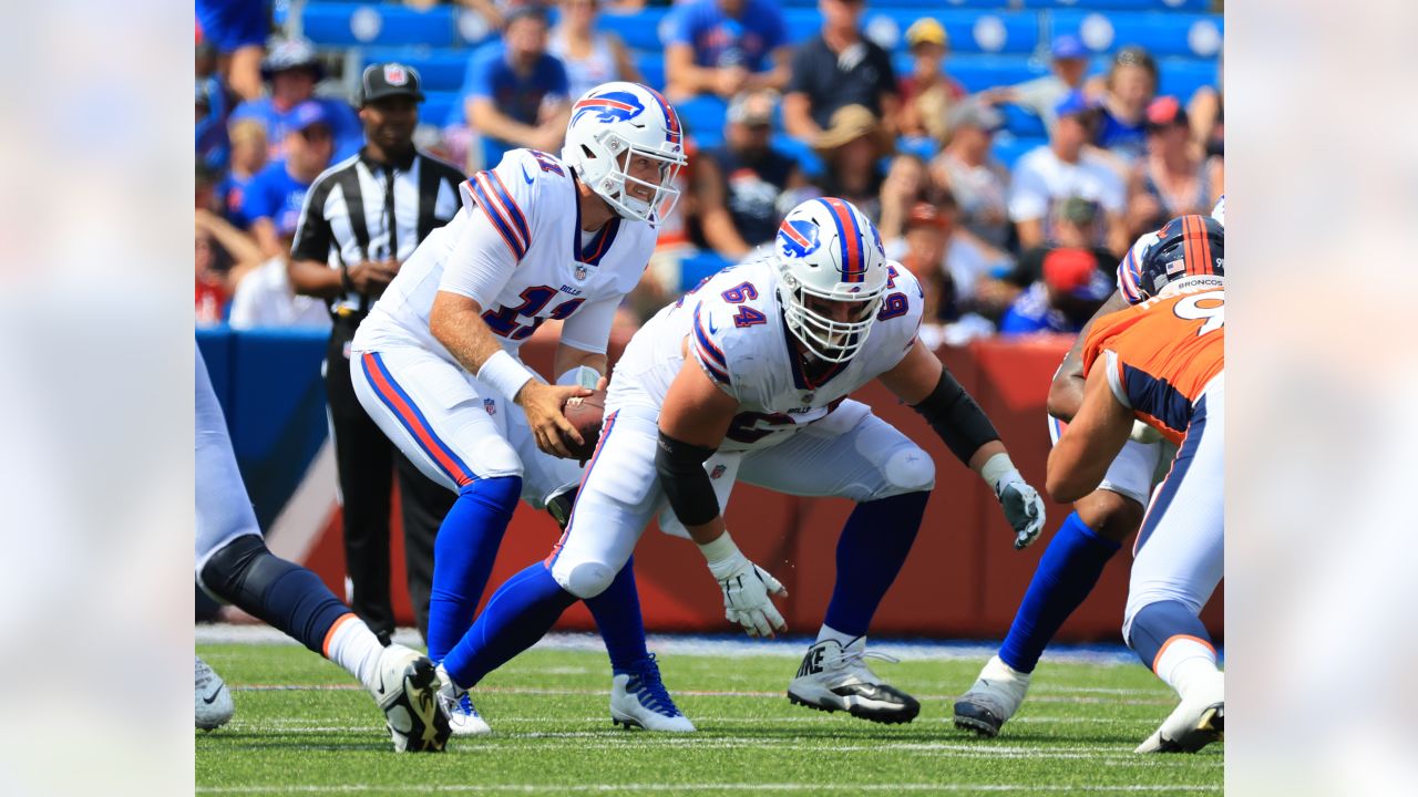 Buffalo Bills wide receiver Stevie Johnson in a preseason NFL football game  against the Denver Broncos on Saturday, Aug. 20, 2011, in Denver. (AP  Photo/Chris Schneider Stock Photo - Alamy