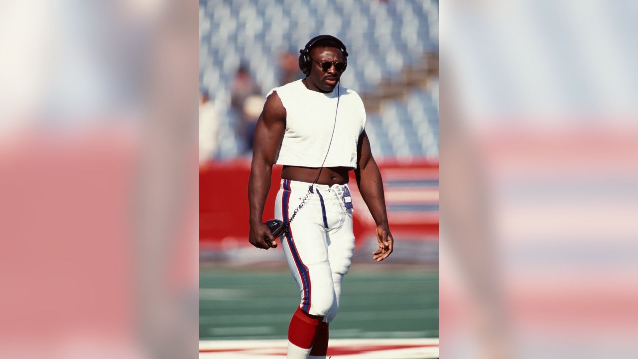 Buffalo Bills on X: With the 1st pick in the 1985 NFL Draft, the Bills  select Bruce Smith. 30 years ago today.    / X