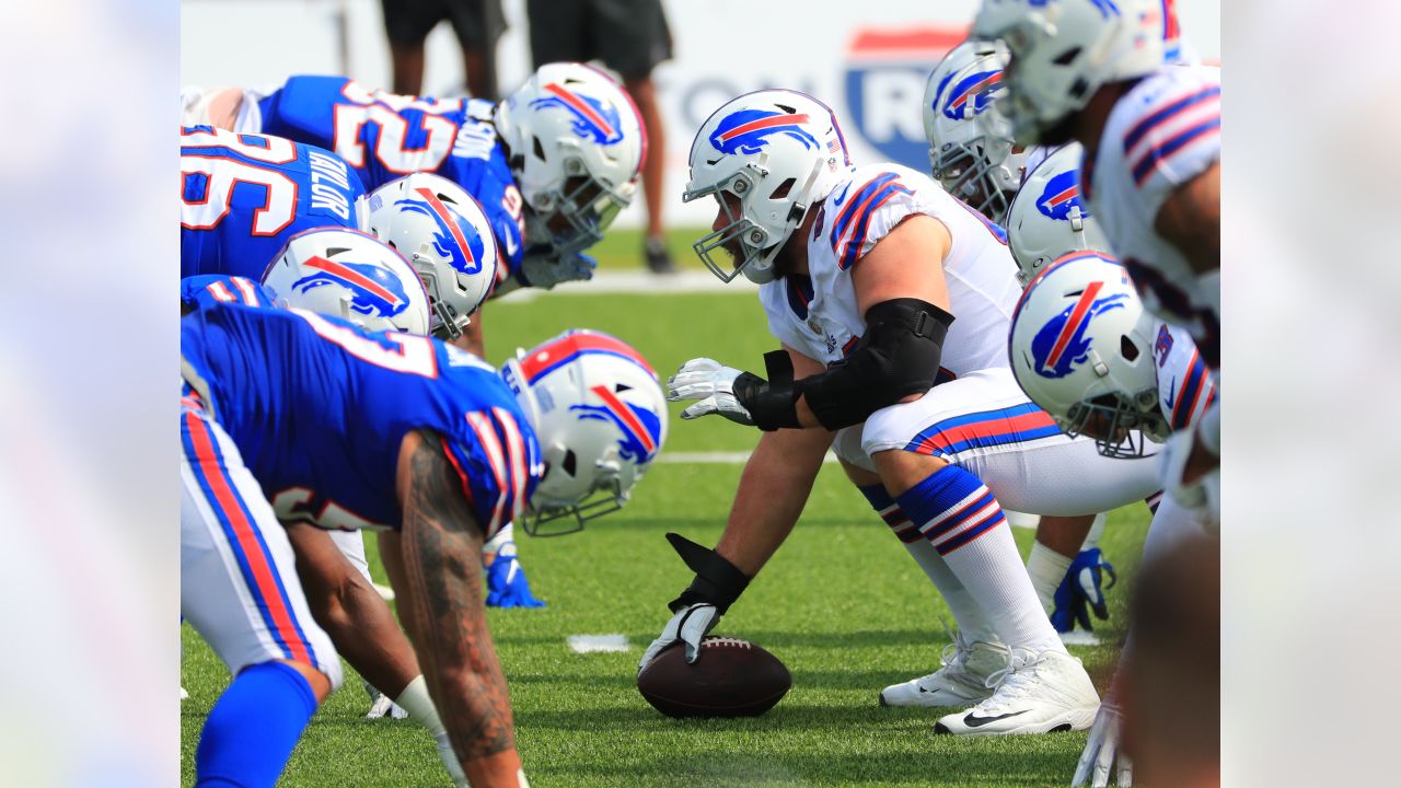 Buffalo Bills running back Devin Singletary (26) warms up before an NFL  football game against the Green Bay Packers, Sunday, Oct. 30, 2022, in  Buffalo, N.Y. (AP Photo/Rick Scuteri Stock Photo - Alamy