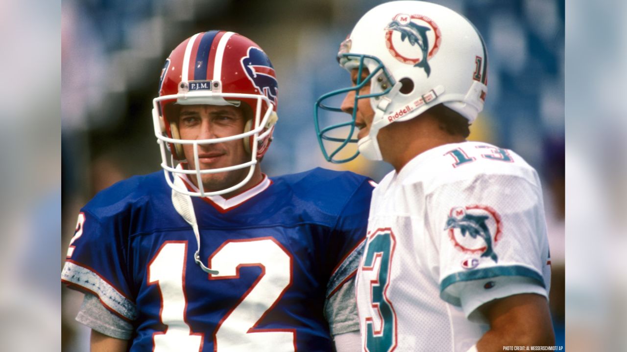 Buffalo Bills kicker Steve Christie, left, and quarterback Frank