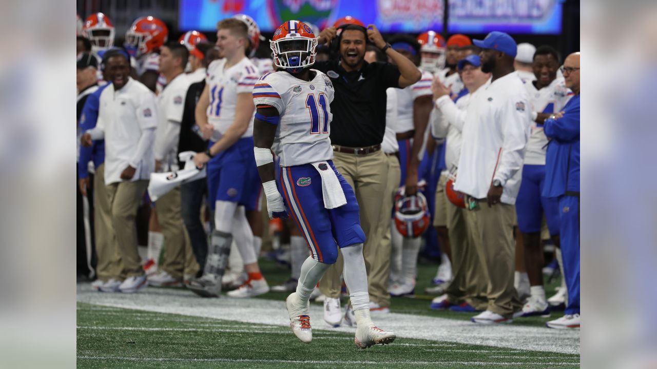 Buffalo Bills safety Jaquan Johnson (4) runs onto the field before