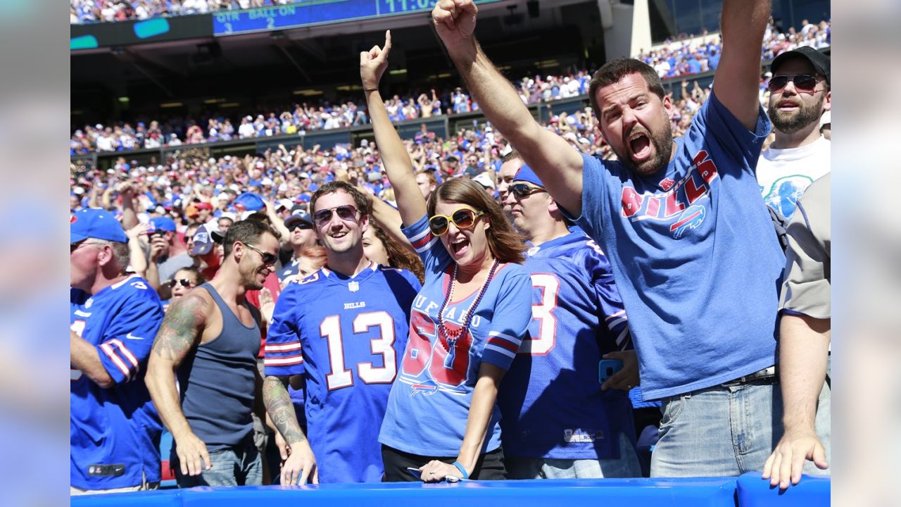 6,140 Bills Fan Stock Photos, High-Res Pictures, and Images