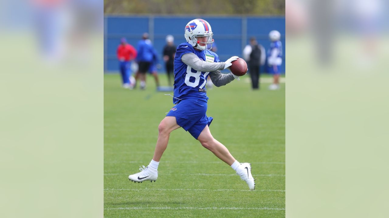 Virginia Tech football: Tremaine Edmunds signs his contract with the  Buffalo Bills - Gobbler Country