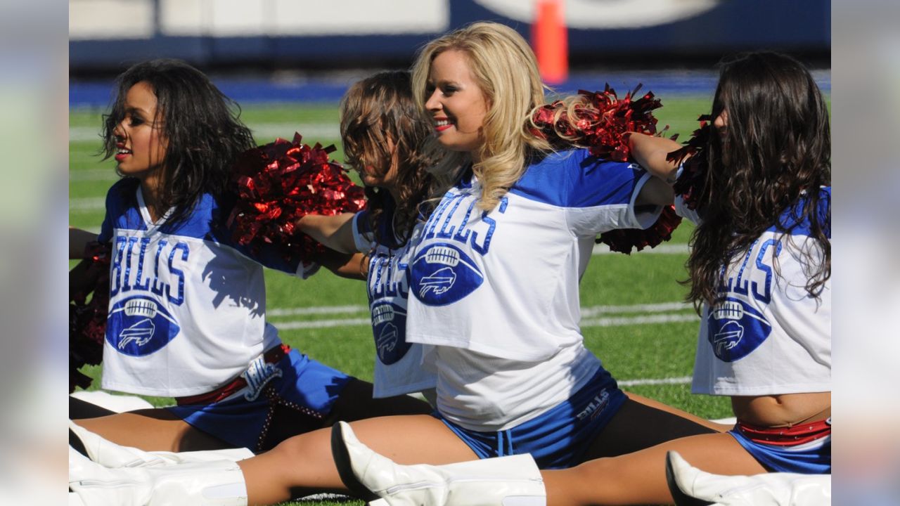 248 Buffalo Bills Jills Photos & High Res Pictures - Getty Images