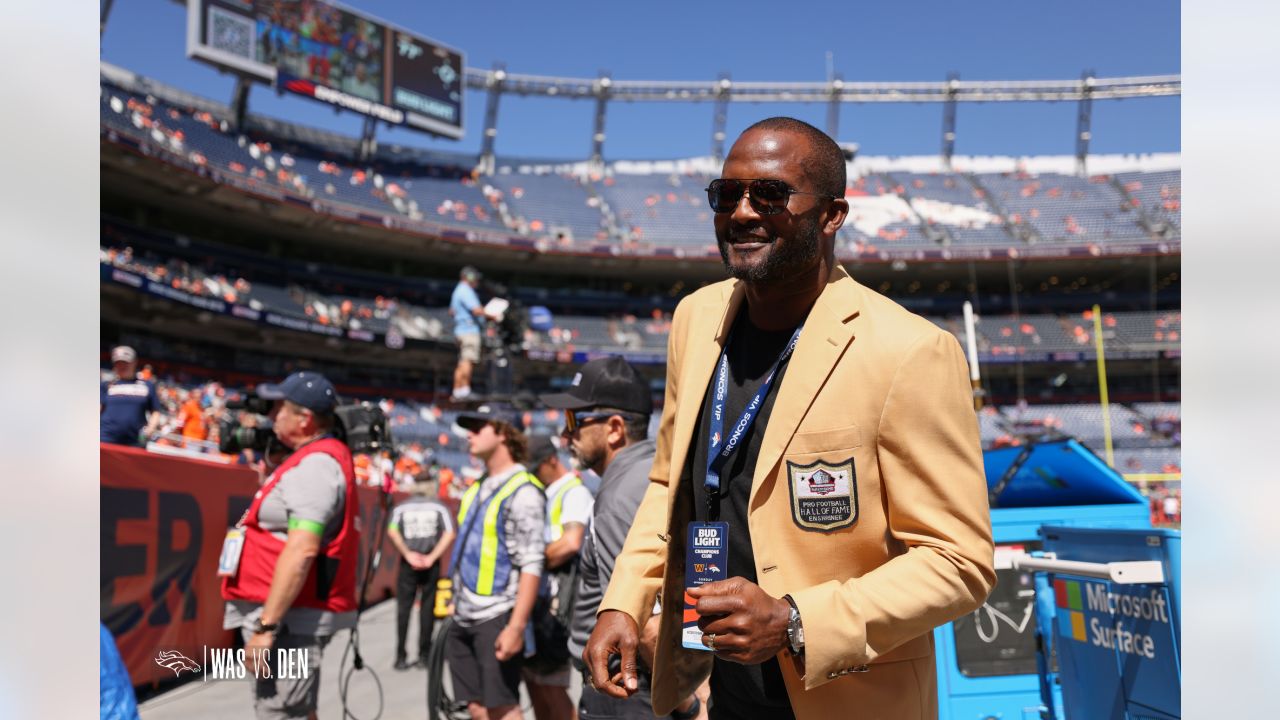 Broncos to honor 25th anniversary of Super Bowl XXXIII team, Hall of Famer  DeMarcus Ware during Alumni Weekend game vs. Commanders