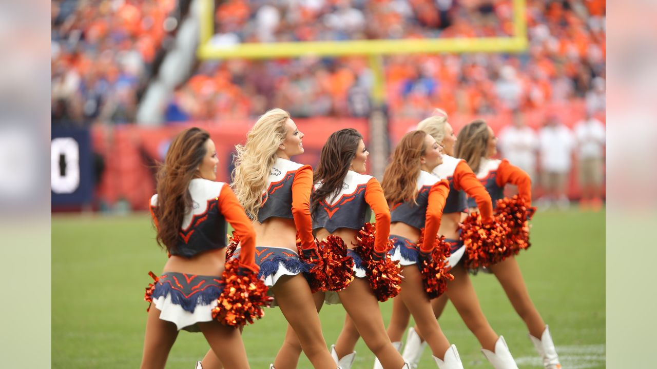 Denver Broncos Cheerleaders game gallery: vs. Bears