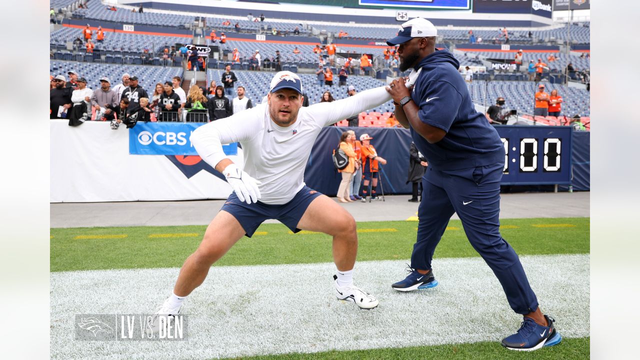 Pregame photos: Broncos arrive and prepare for Week 4 game vs. Raiders