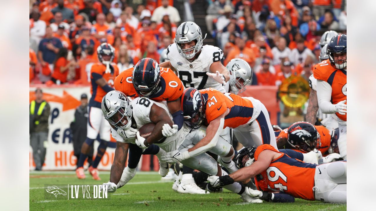 100 best images from Raiders Week 4 win over Broncos