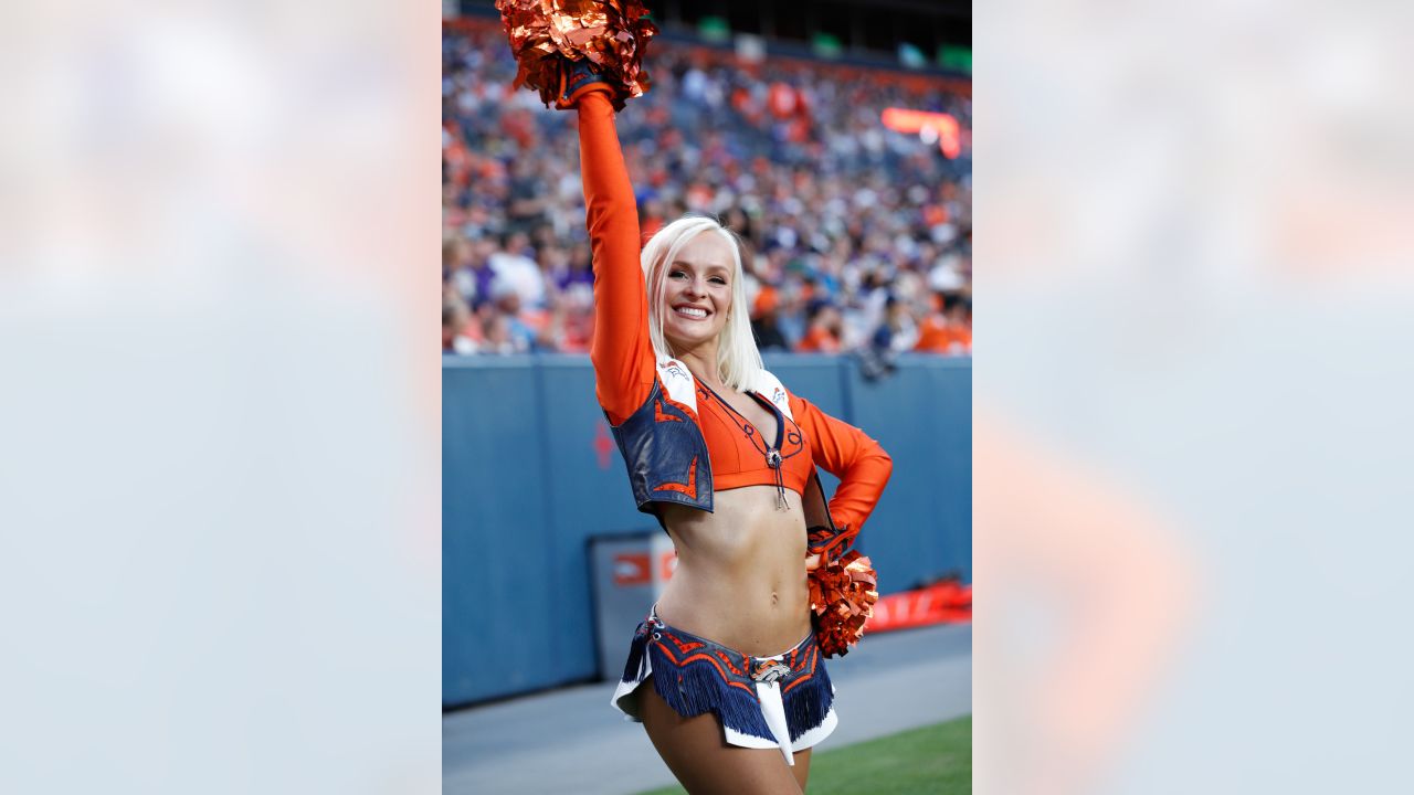 Denver Broncos Cheerleaders Photos from Preseason Week 4