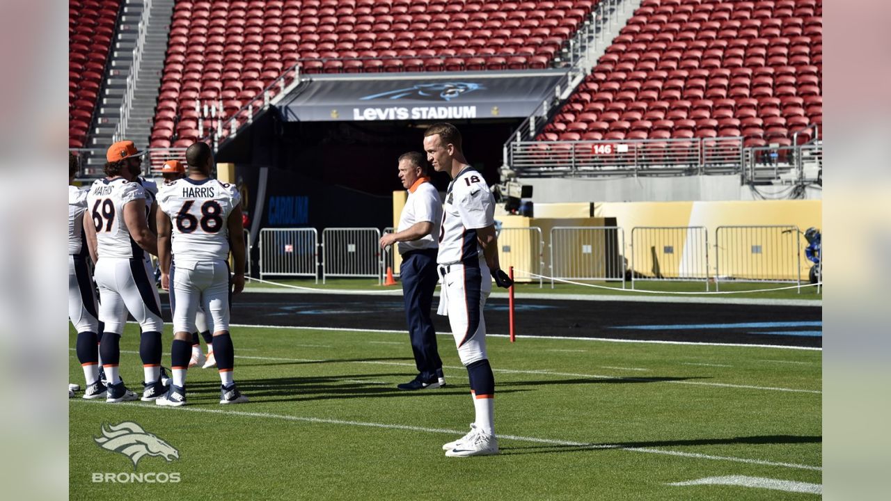 Peyton Manning meets with Demaryius Thomas' mother after Super Bowl  walkthrough