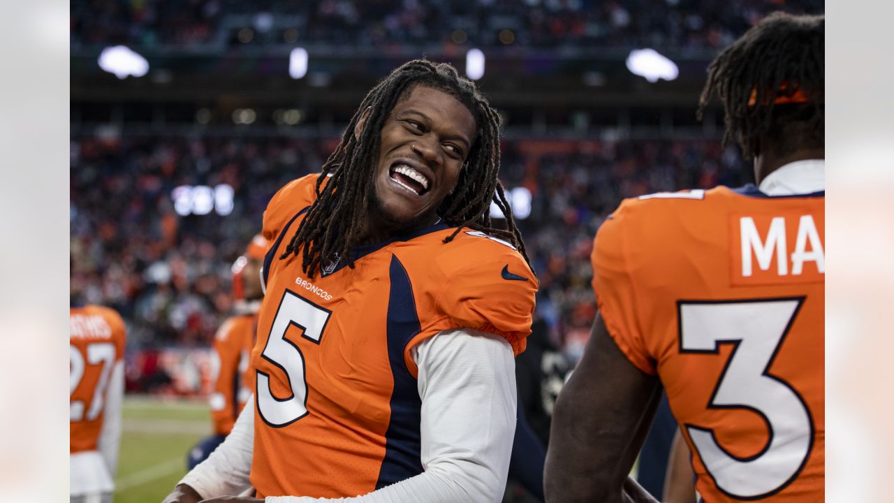 Victory Monday photos: Celebrating the Broncos' win vs. the Cardinals from  the field to the locker room