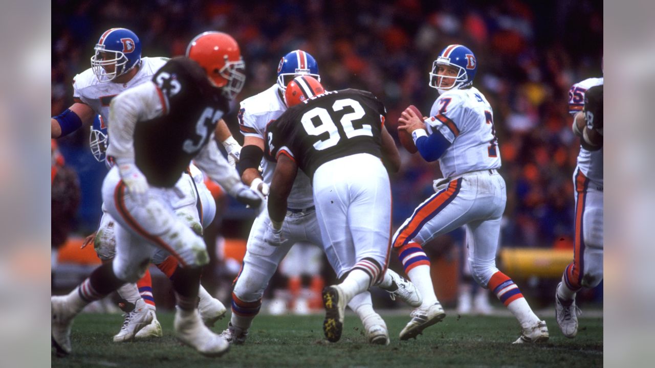 Cleveland Browns vs. Denver Broncos 9/27/92 GameDay Game ProgramJohn  Elway