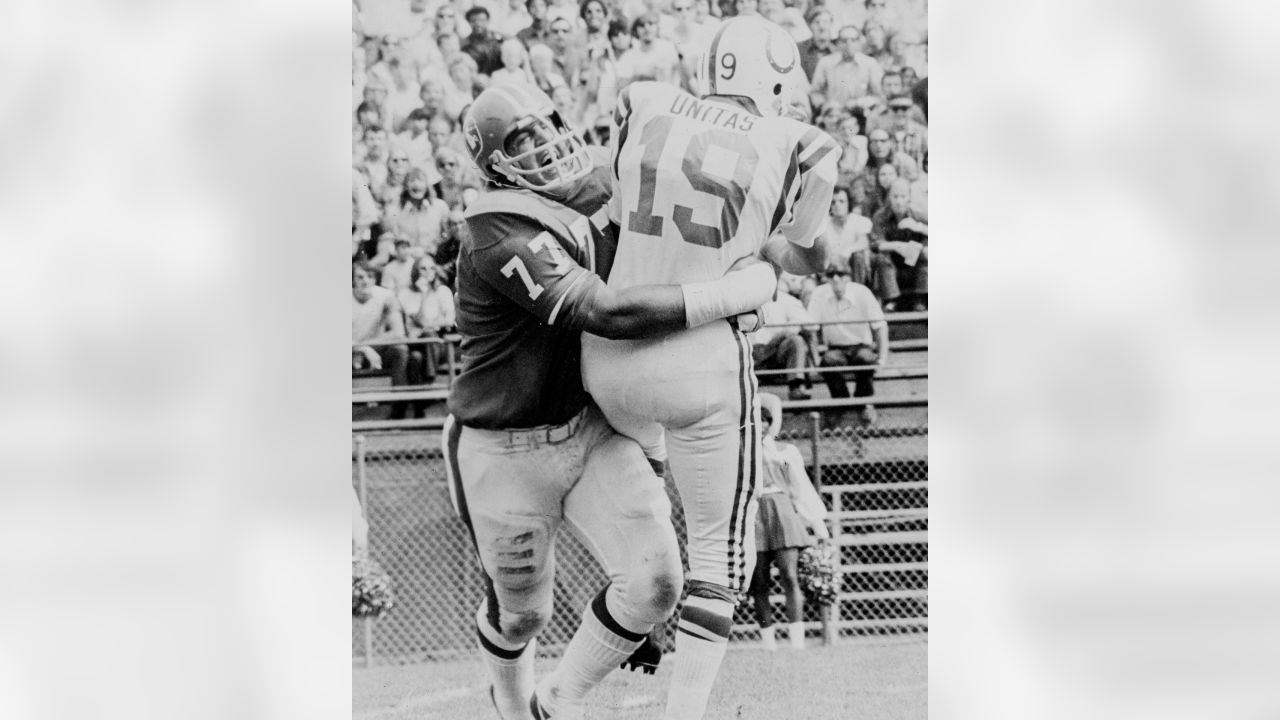 FILE – In this Sept. 4, 1978, file photo, Denver Broncos' Lyle Alzado,  left, and Joe Rizzo purs …