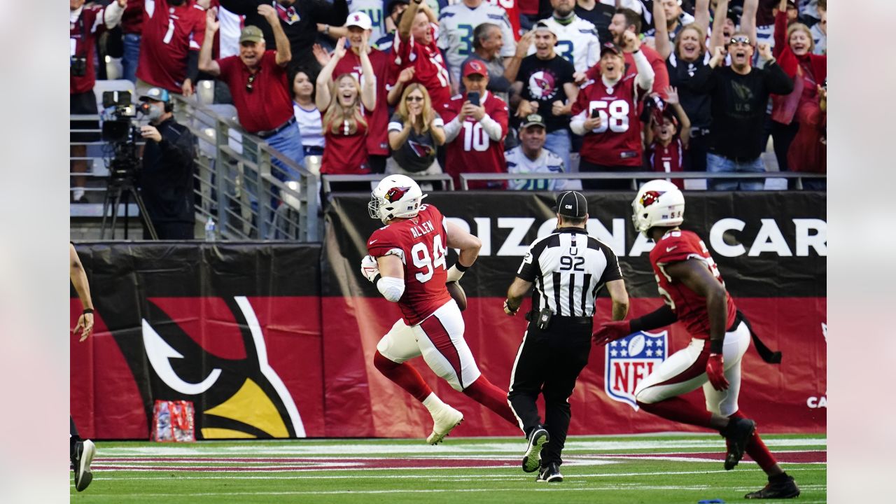 The Denver Broncos have signed former Cardinals DE Zach Allen.