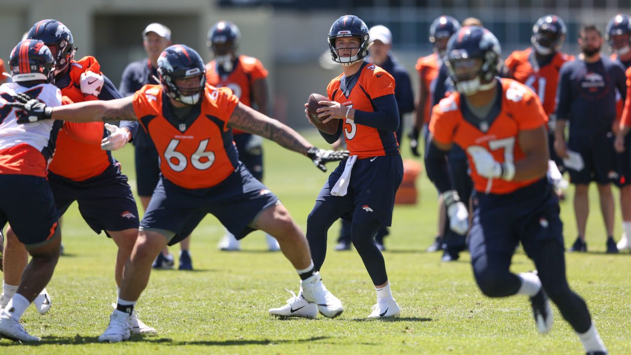 Denver Broncos quarterback Drew Lock takes part in drills at an NFL  football training camp at team headquarters Saturday, July 31, 2021, in  Englewood, Colo. (AP Photo/David Zalubowski Stock Photo - Alamy