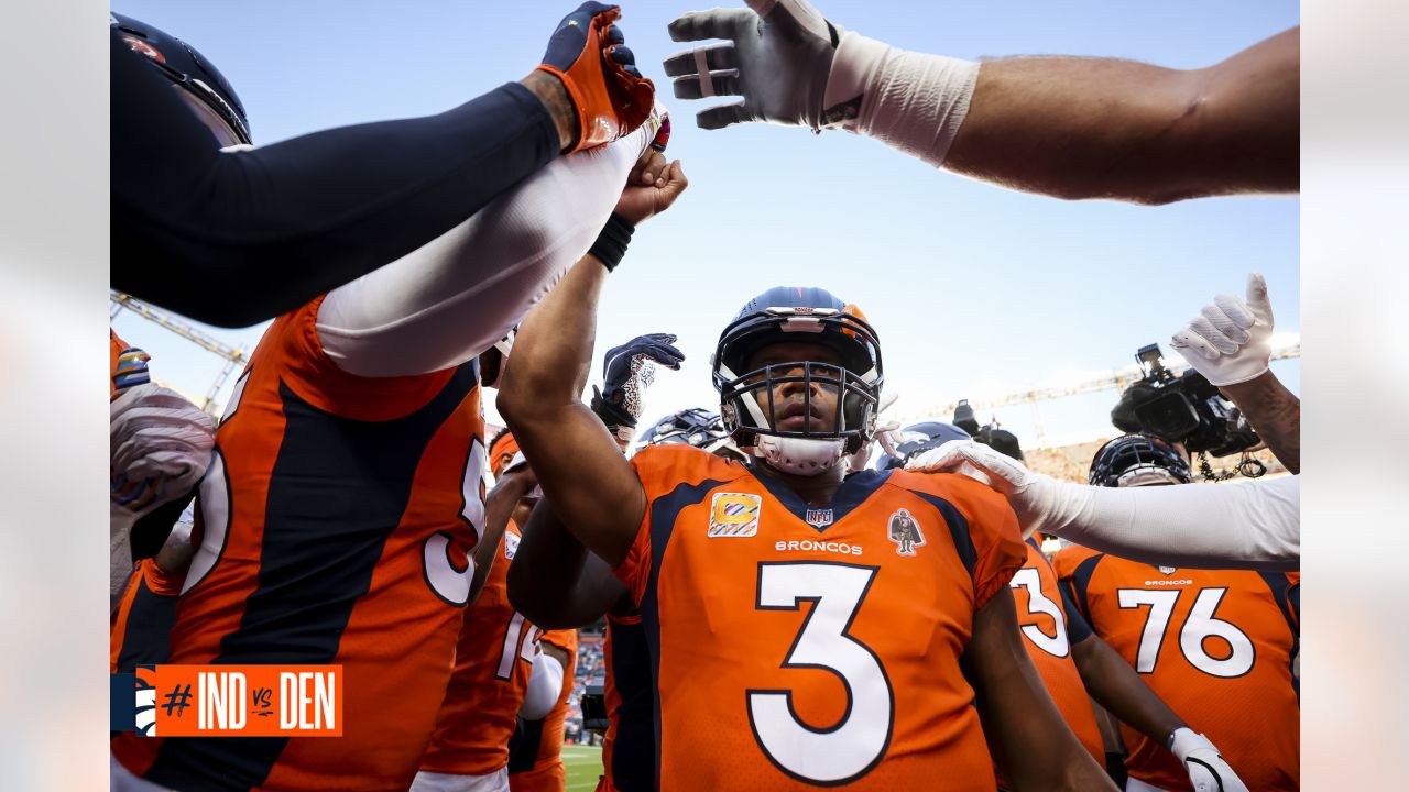 Pregame photos: Broncos arrive and prepare for Week 5 game vs. Colts on ' Thursday Night Football'