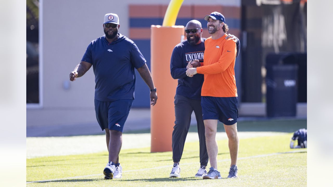 Broncos camp rewind, Day 2: Samaje Perine makes play of the day