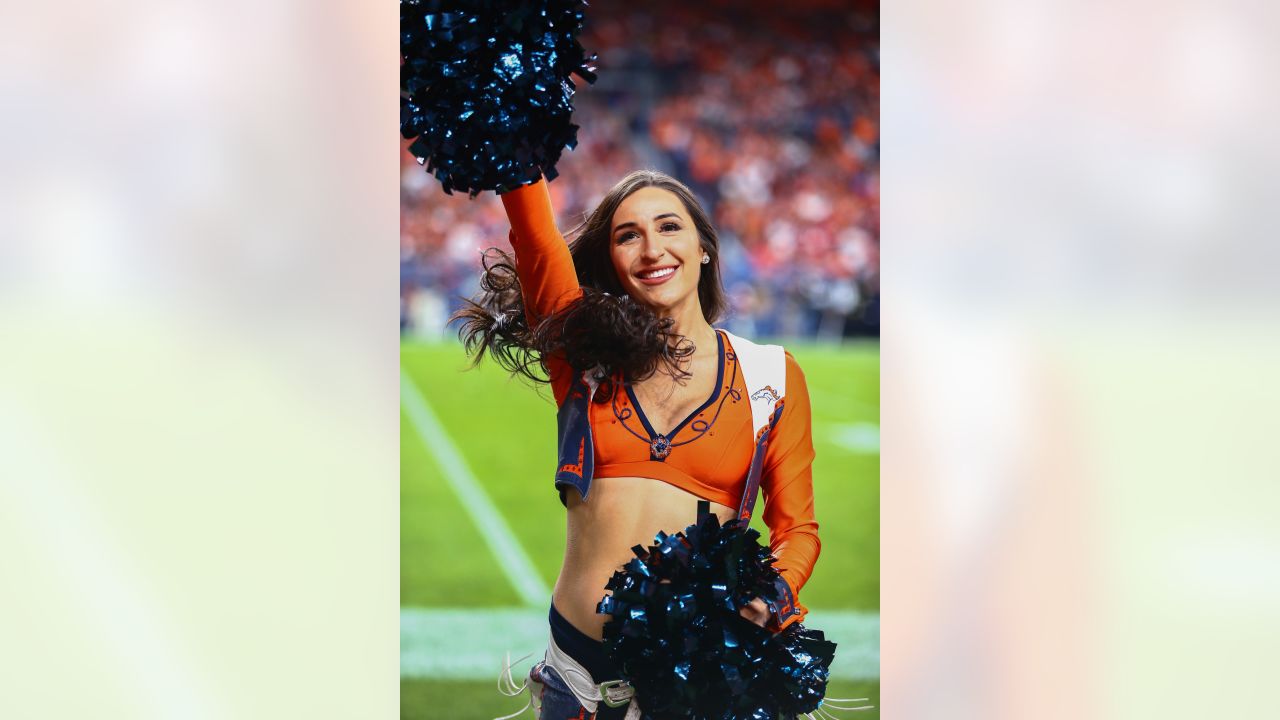 Denver Broncos Cheerleaders game gallery: vs. Bears