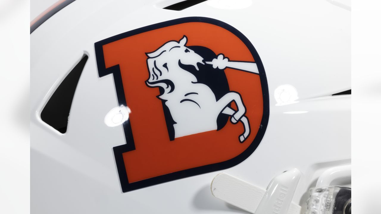 Denver Broncos, NFL, logo, Alternate Logo, Snowcapped, maroon