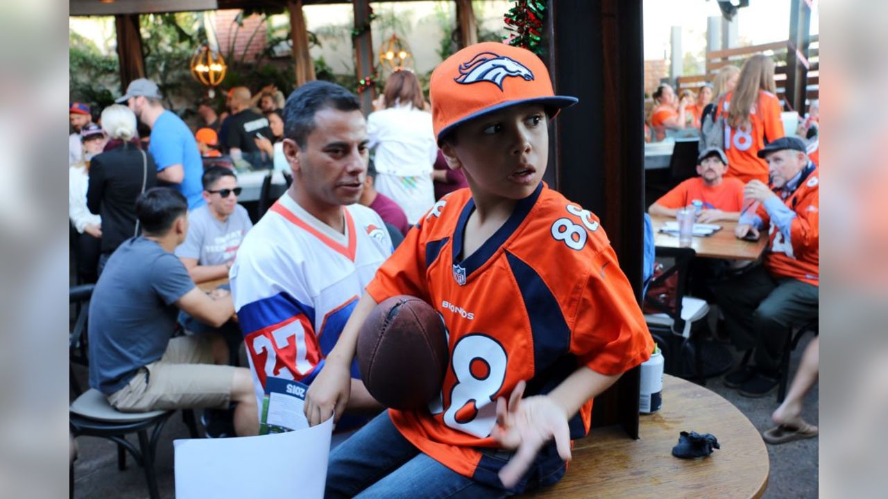 Mark Jackson Entertains our Bronco QB Club Crowd at our 12/1 Lunch Meeting!  – Denver Broncos Quarterback Club