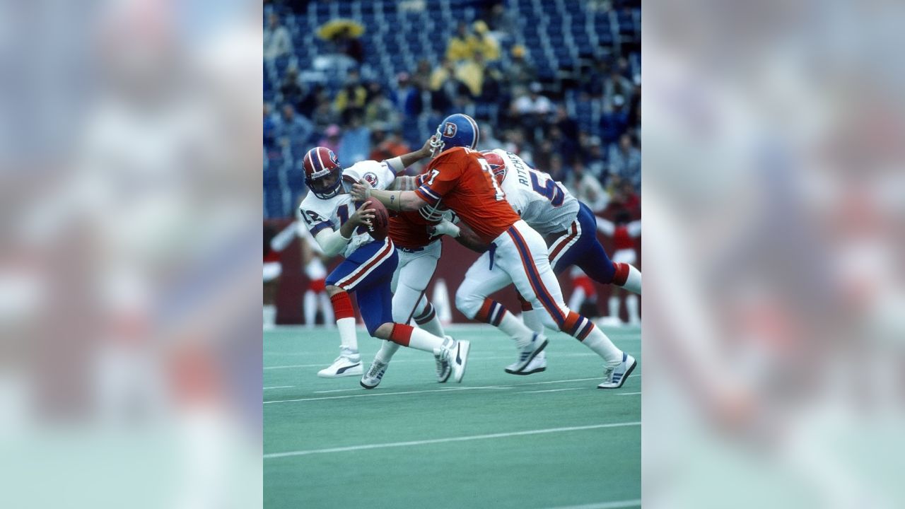 Snow Bowl' 2017: 20 images from the blizzard that engulfed the Buffalo Bills  and Indianapolis Colts game 