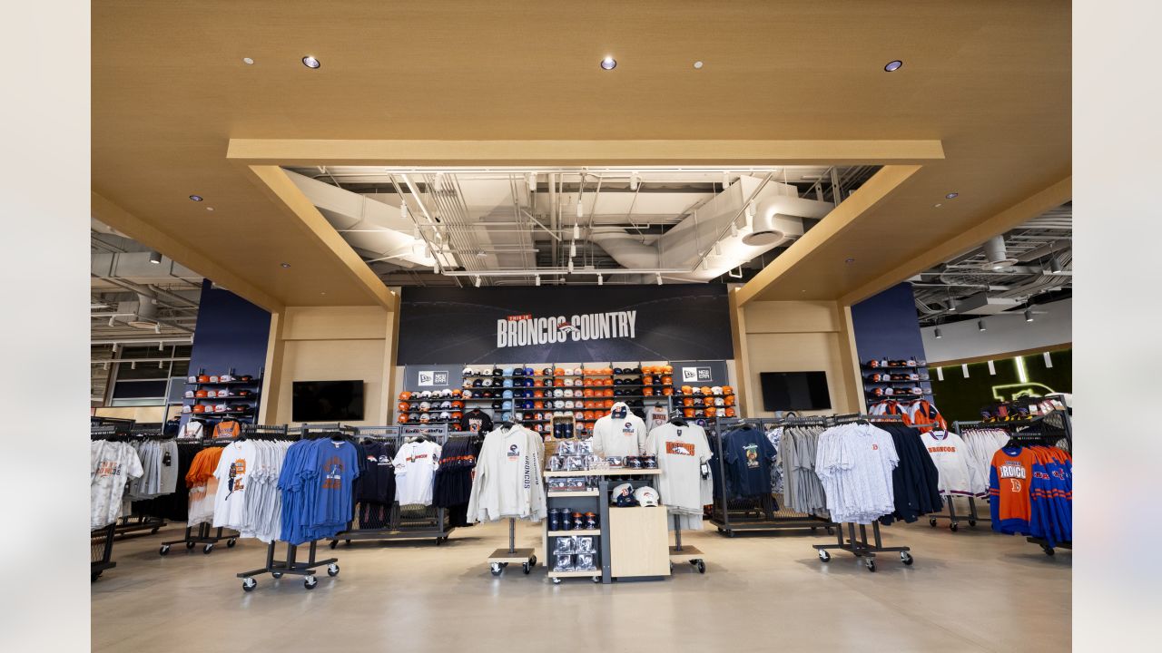 Nike broncos clearance store