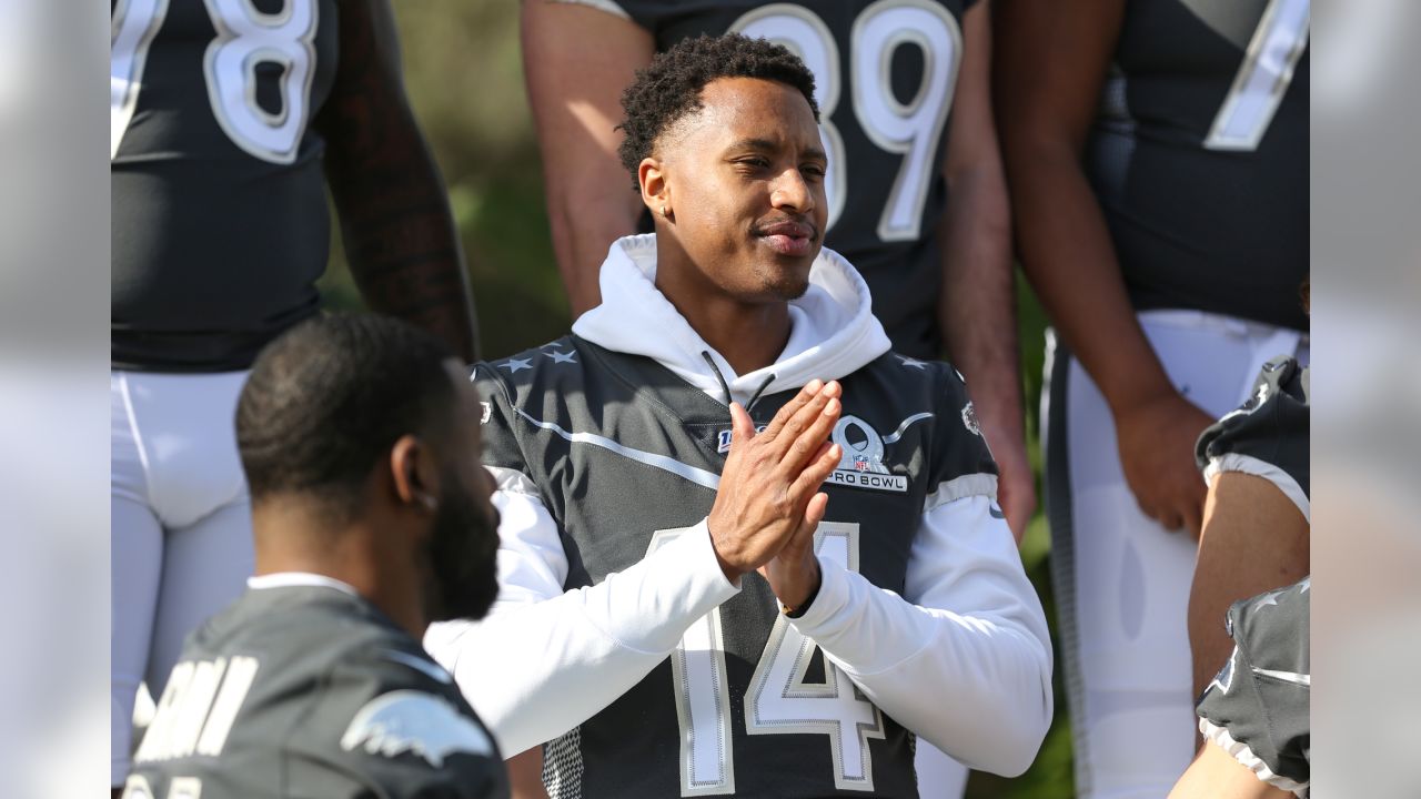 So fresh, so clean: Broncos' 2020 Pro Bowlers don game uniforms for AFC  team photo