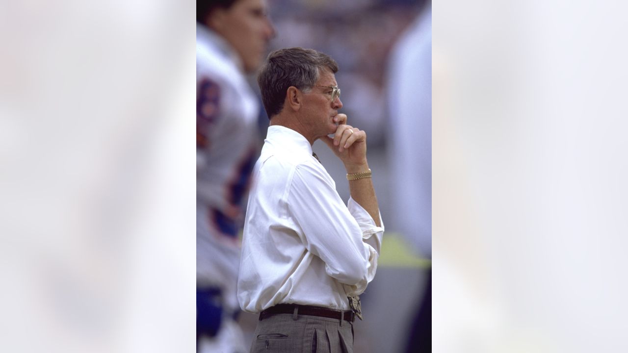 Broncos mourn the loss of Ring of Fame head coach Dan Reeves