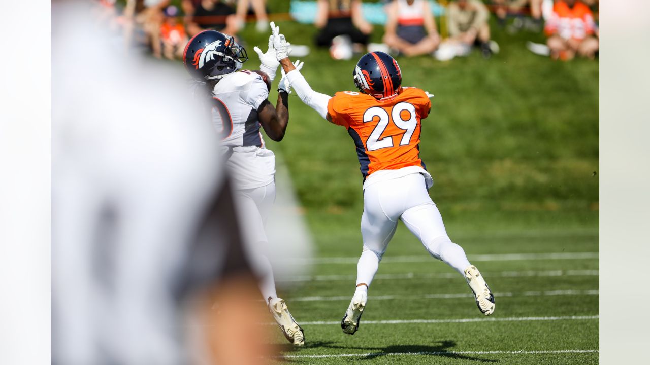 Okwuegbunam, McLaughlin help the Broncos rout the mistake-prone Rams 41-0  in preseason finale - ABC News