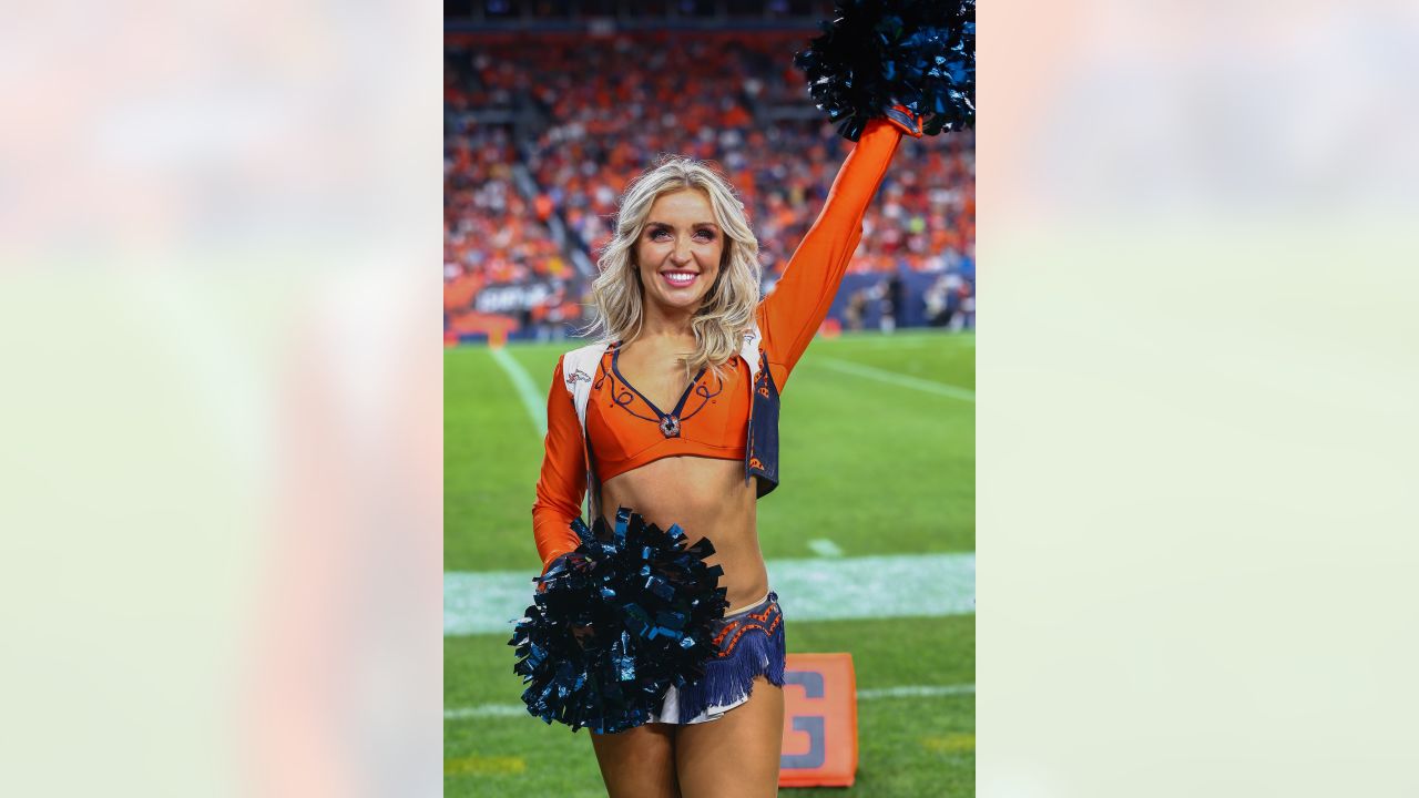 Denver Broncos Cheerleaders 'Shake Their Pom-Poms' For Game Day