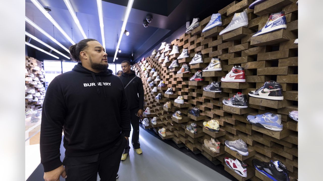 Numeriek Afname balans Photos: Inside a sneaker shopping trip in London with the Broncos